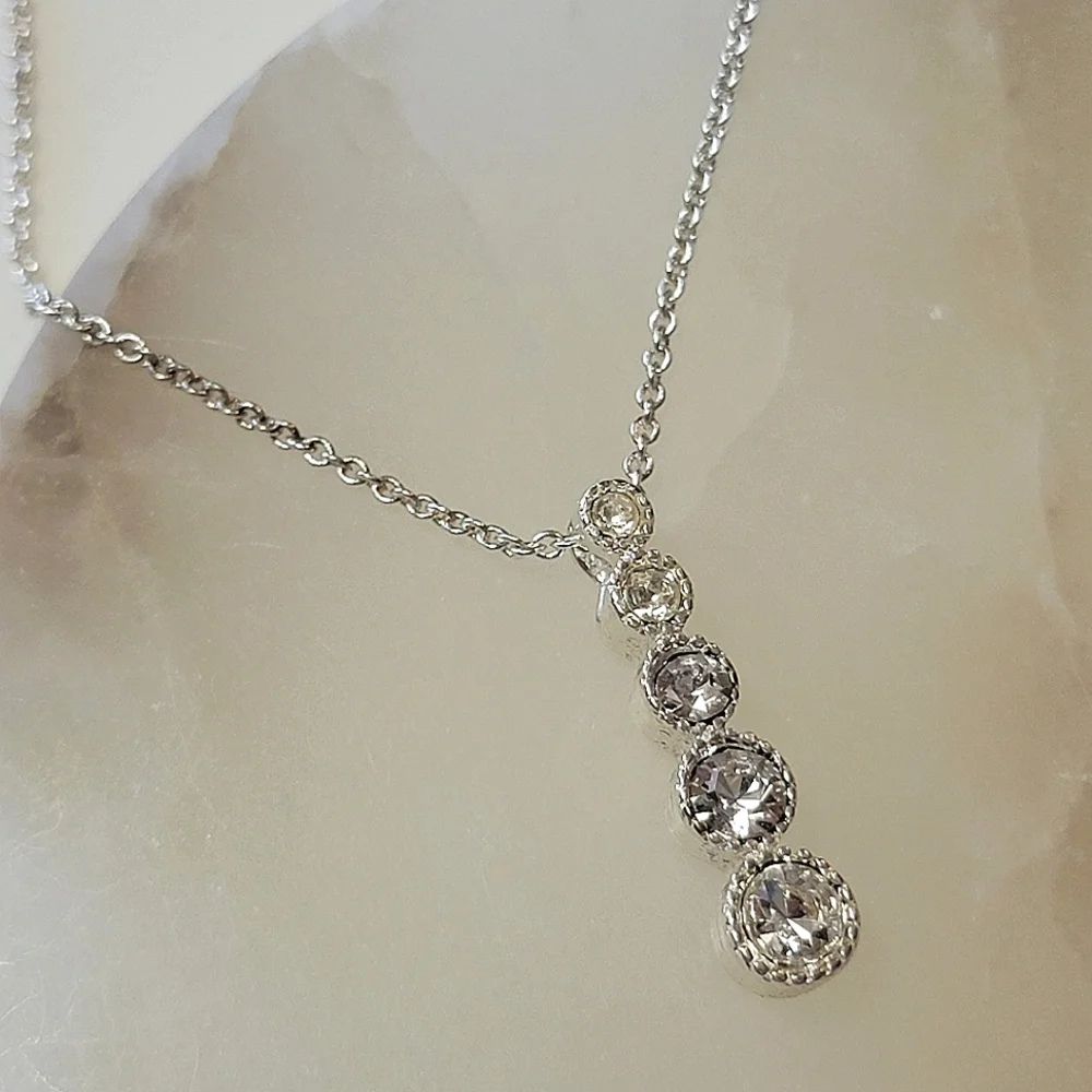 Rare Diamonds Limited Edition Rhinestone Drop Necklace Avon Signed NRT Silver
